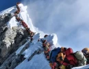 एभरेष्टमा एकै दिन २७४ आरोहीको कीर्तिमानी आरोहण